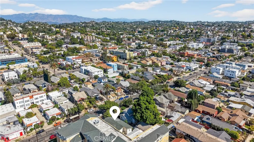 3538 London Los Angeles, CA 90026