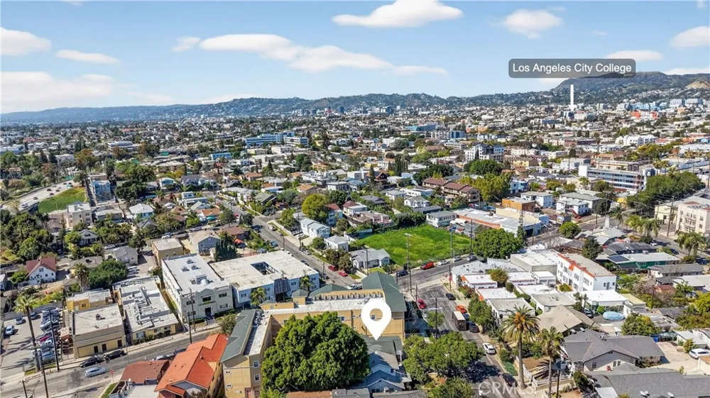 3538 London Los Angeles, CA 90026