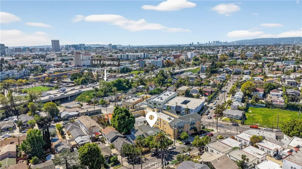 3538 London Los Angeles, CA 90026