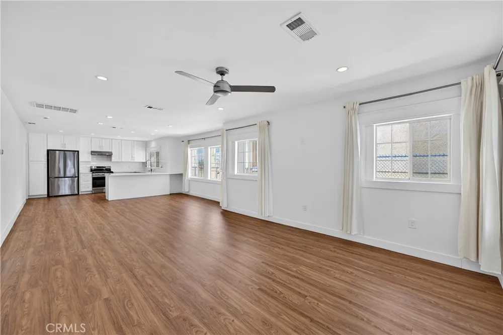 3538 London Los Angeles, CA 90026
