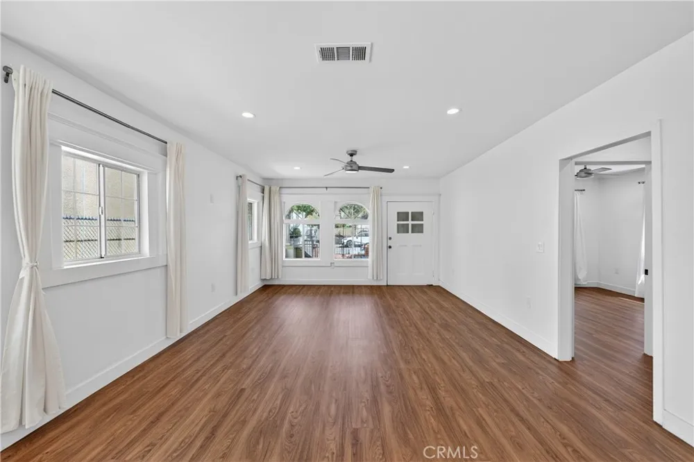 3538 London Los Angeles, CA 90026