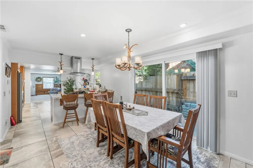 195 Knoll Big Bear Lake, CA 92315