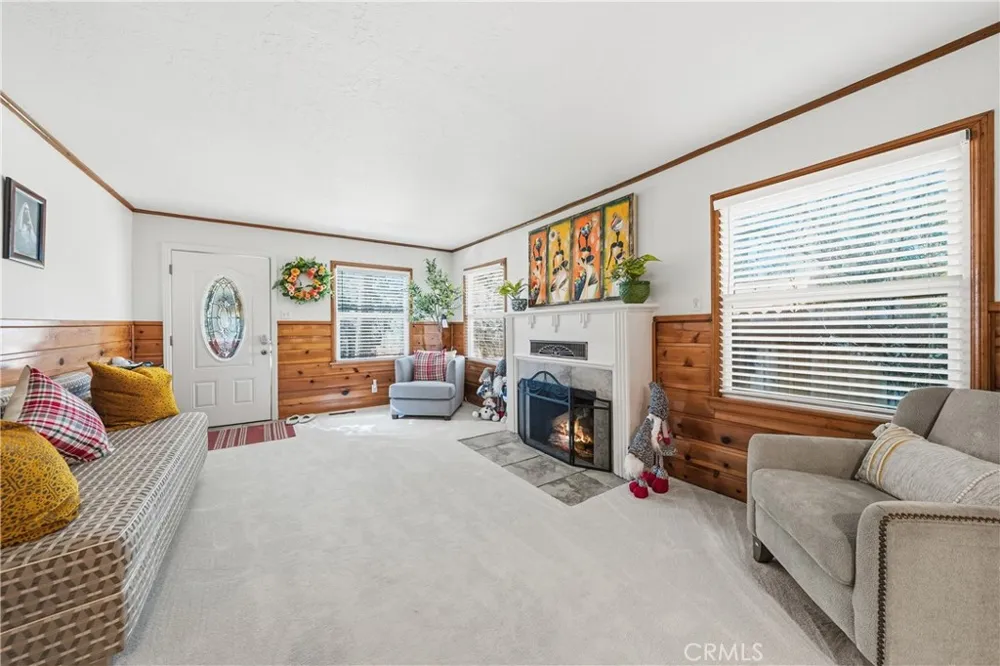 195 Knoll Big Bear Lake, CA 92315