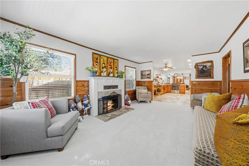 195 Knoll Big Bear Lake, CA 92315