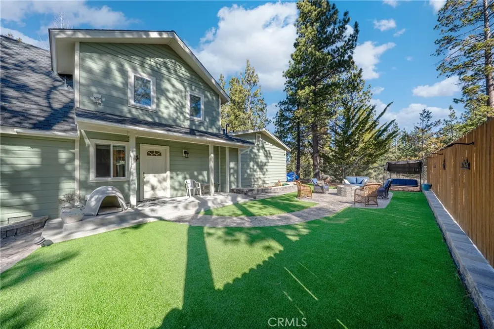 195 Knoll Big Bear Lake, CA 92315