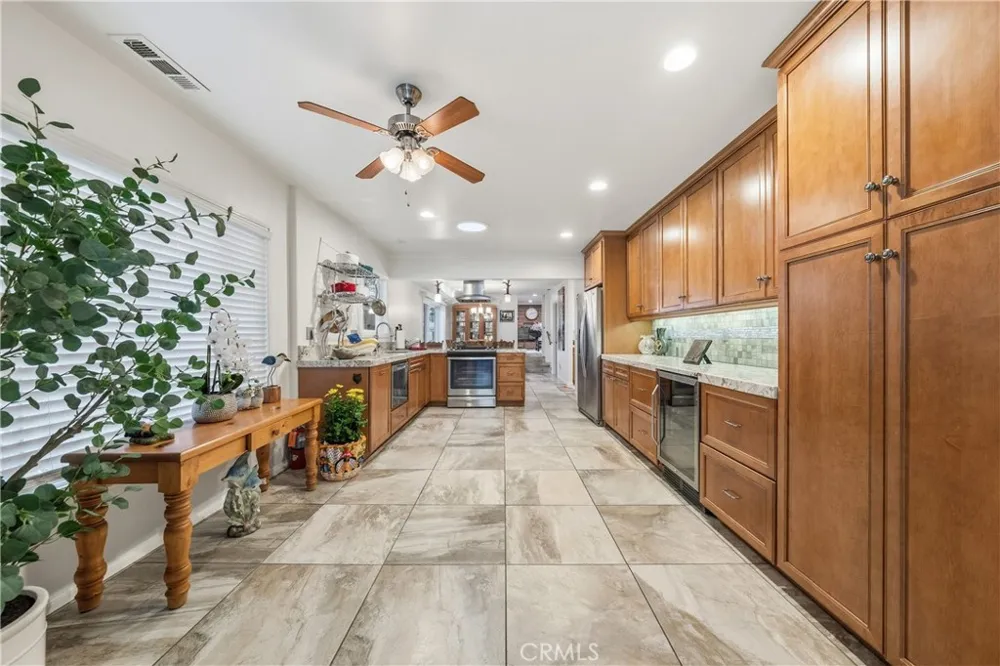 195 Knoll Big Bear Lake, CA 92315