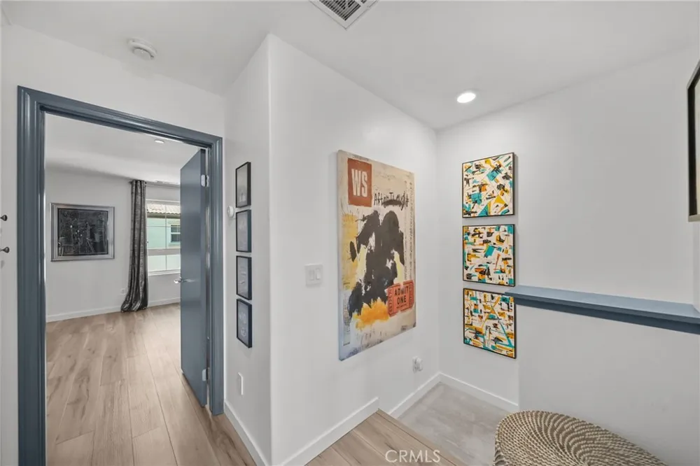 7239 N Cedar Rd Van Nuys, CA 91405