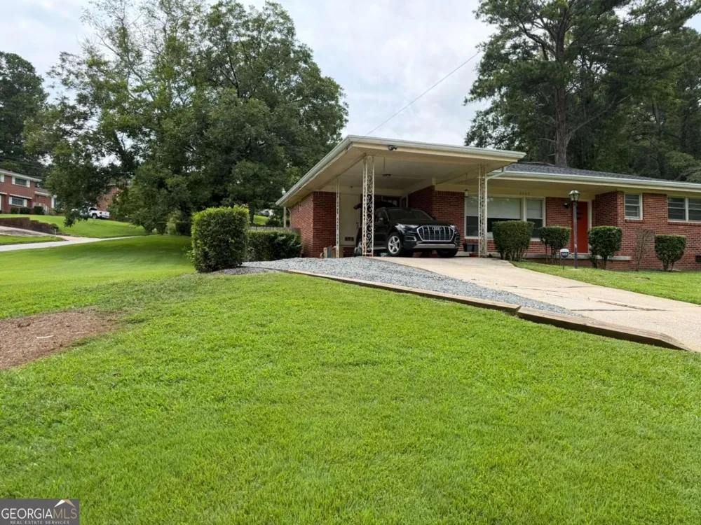 2465 Miriam LN Decatur, GA 30032