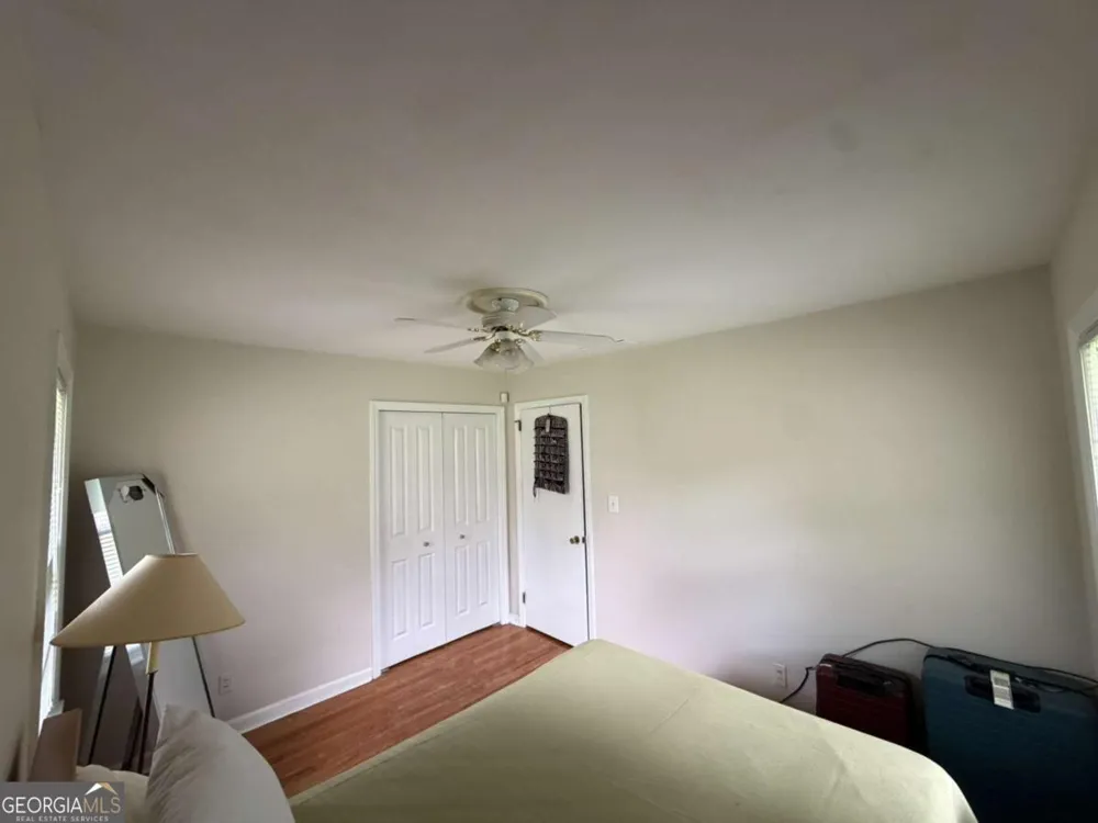 2465 Miriam LN Decatur, GA 30032
