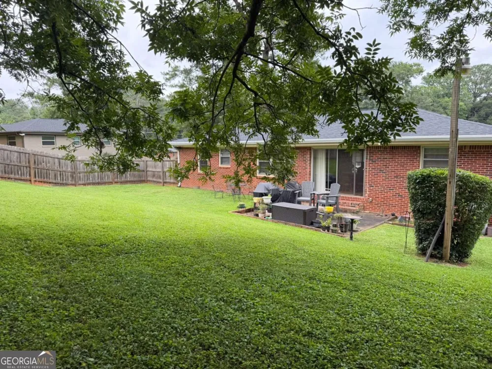 2465 Miriam LN Decatur, GA 30032