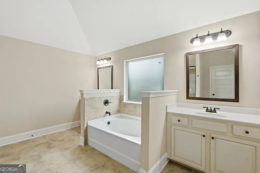 2801 Karras CV Hampton, GA 30228