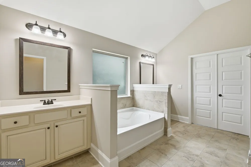 2801 Karras CV Hampton, GA 30228