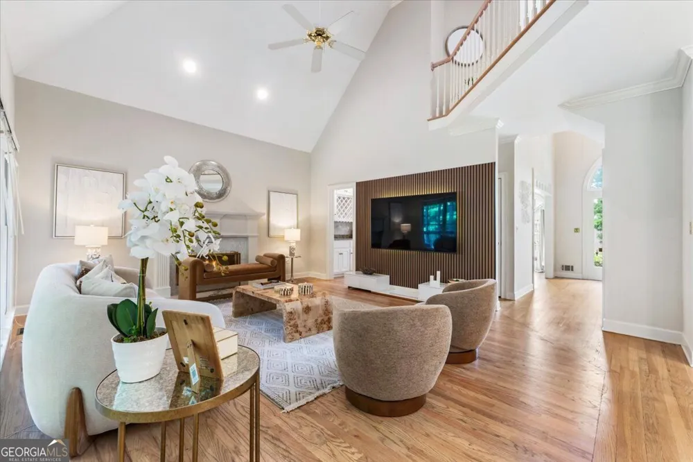 9170 Nesbit Lakes DR Alpharetta, GA 30022
