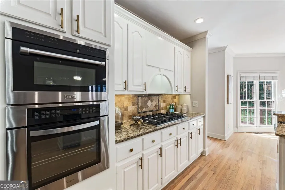 9170 Nesbit Lakes DR Alpharetta, GA 30022