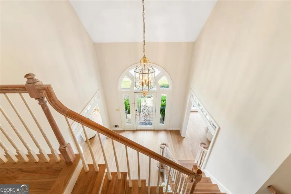 9170 Nesbit Lakes DR Alpharetta, GA 30022
