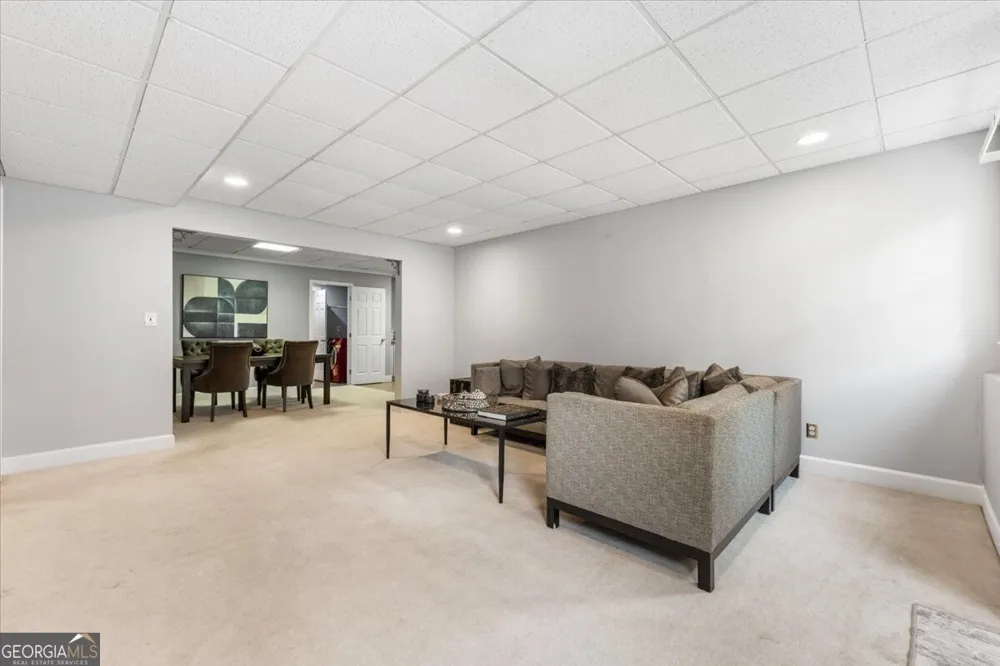 9170 Nesbit Lakes DR Alpharetta, GA 30022