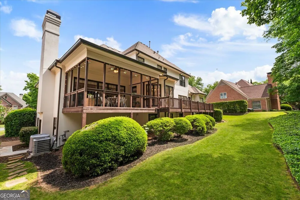 9170 Nesbit Lakes DR Alpharetta, GA 30022