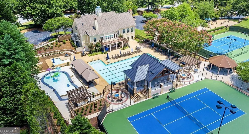 9170 Nesbit Lakes DR Alpharetta, GA 30022