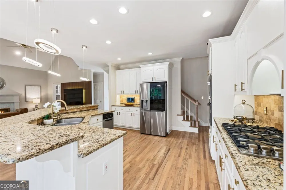 9170 Nesbit Lakes DR Alpharetta, GA 30022