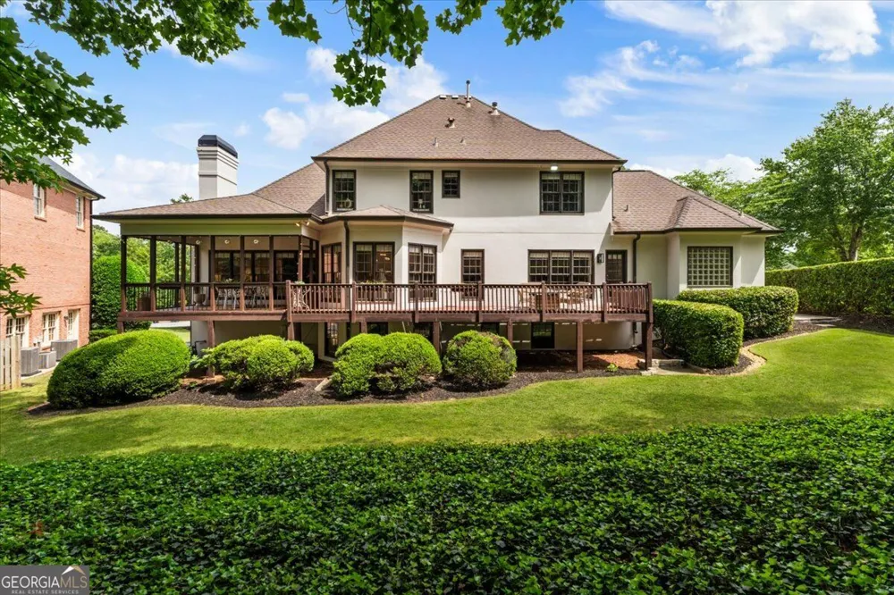 9170 Nesbit Lakes DR Alpharetta, GA 30022