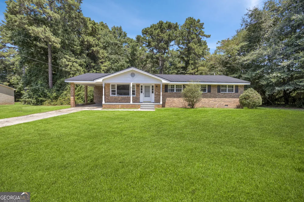 281 Taylor RD Jackson, GA 30233