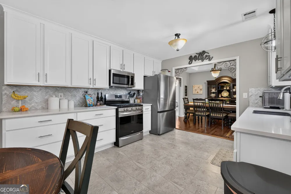 305 Annie LN Locust Grove, GA 30248