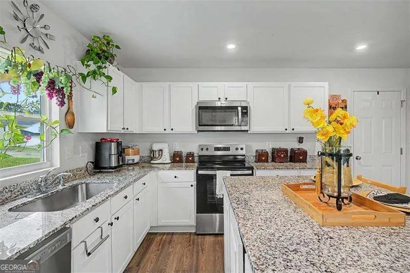 635 Tudor ST Kingston, GA 30145