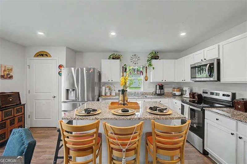 635 Tudor ST Kingston, GA 30145