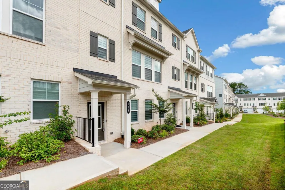 218 Maycrest Path Tucker, GA 30084