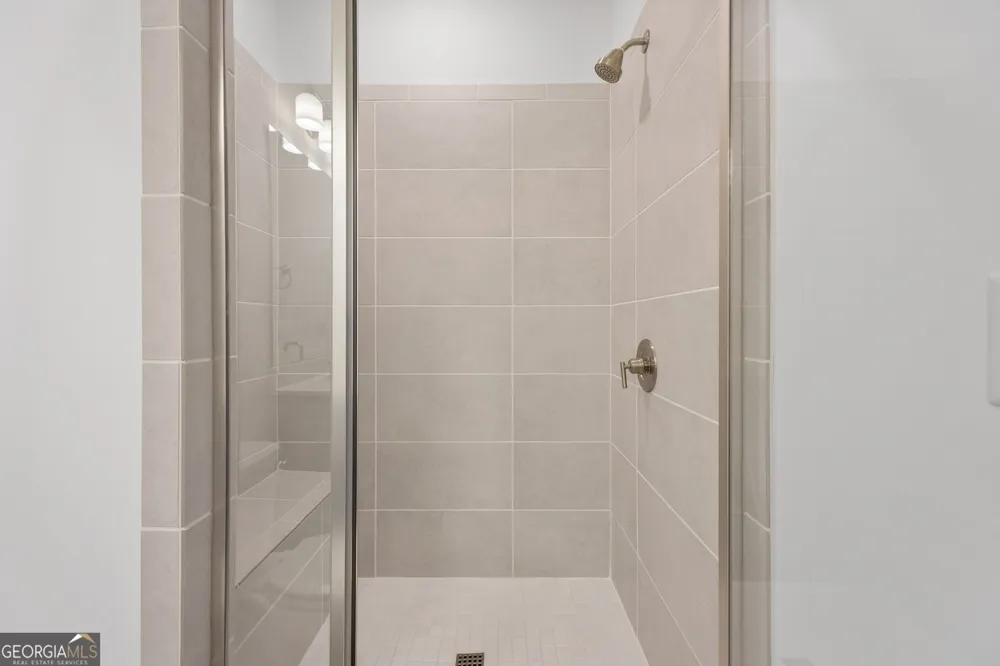 6529 Beacon DR Sandy Springs, GA 30328