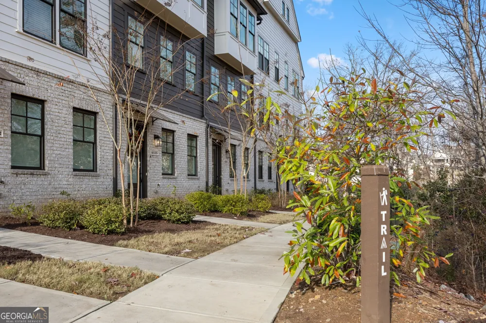 6529 Beacon DR Sandy Springs, GA 30328