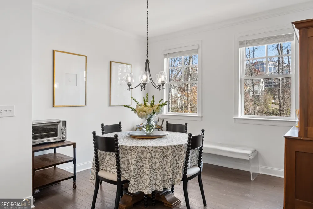 6529 Beacon DR Sandy Springs, GA 30328