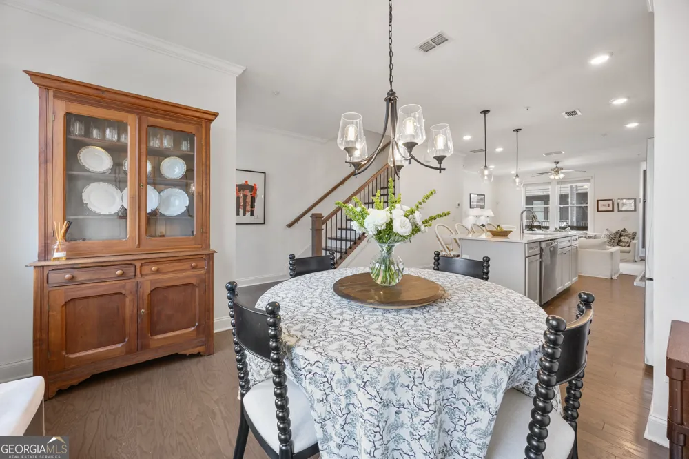 6529 Beacon DR Sandy Springs, GA 30328