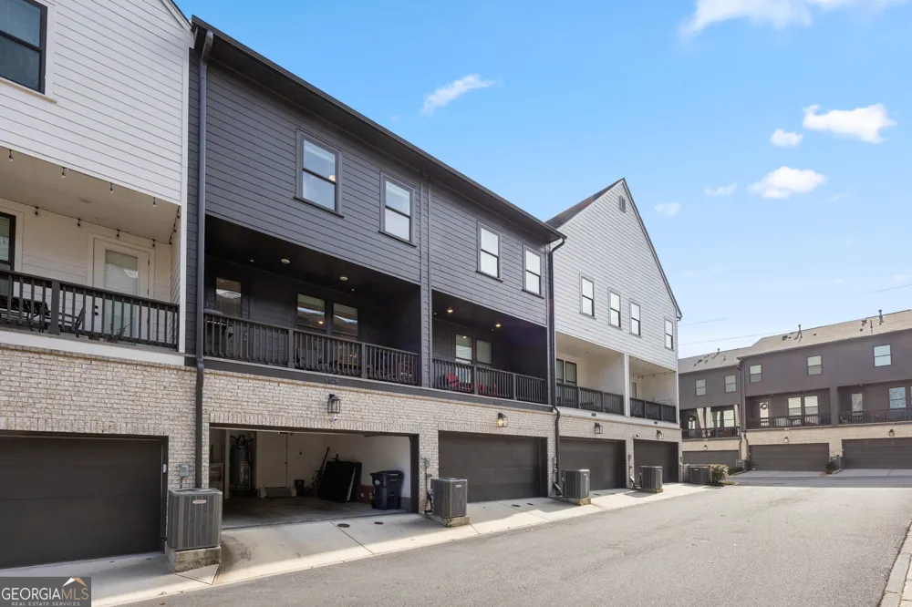 6529 Beacon DR Sandy Springs, GA 30328