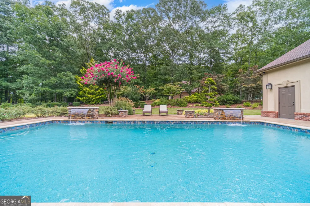 1601 Broadnax Mill RD Loganville, GA 30052
