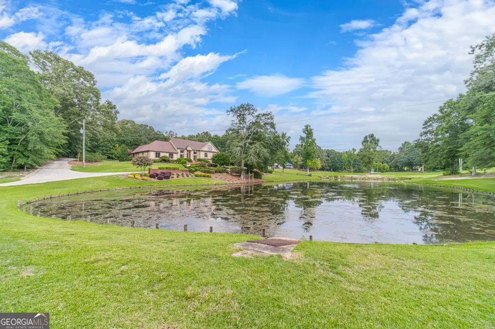 1601 Broadnax Mill RD Loganville, GA 30052