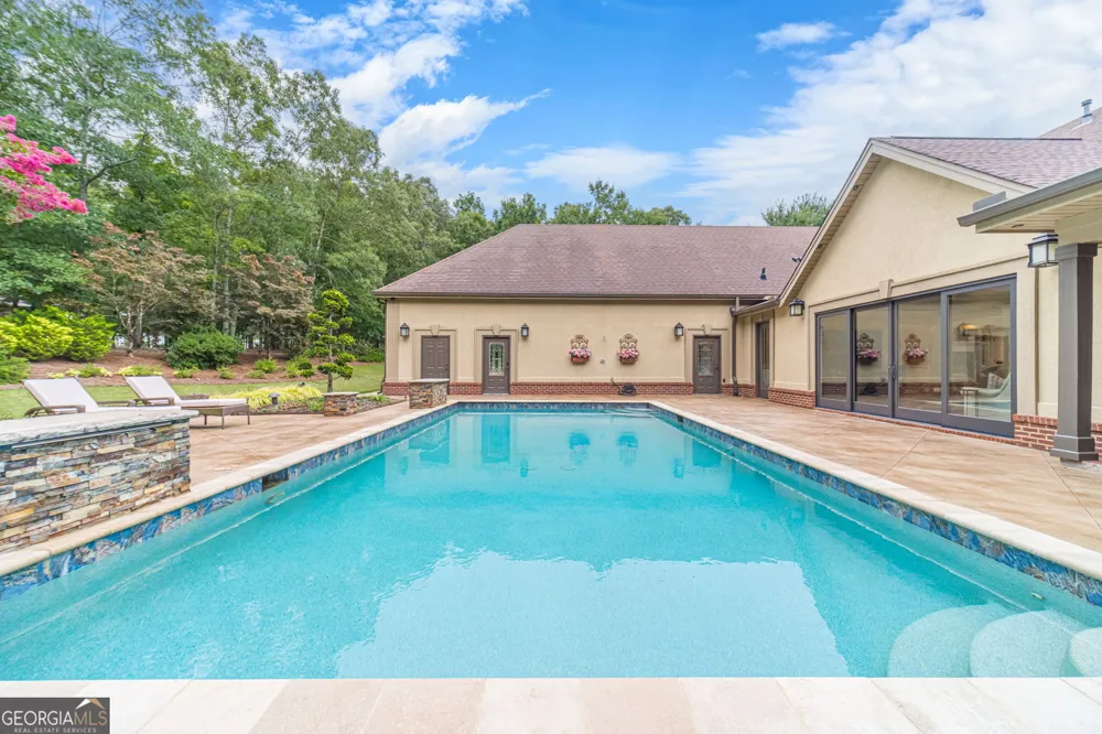 1601 Broadnax Mill RD Loganville, GA 30052