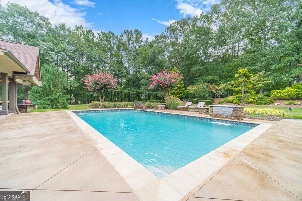 1601 Broadnax Mill RD Loganville, GA 30052