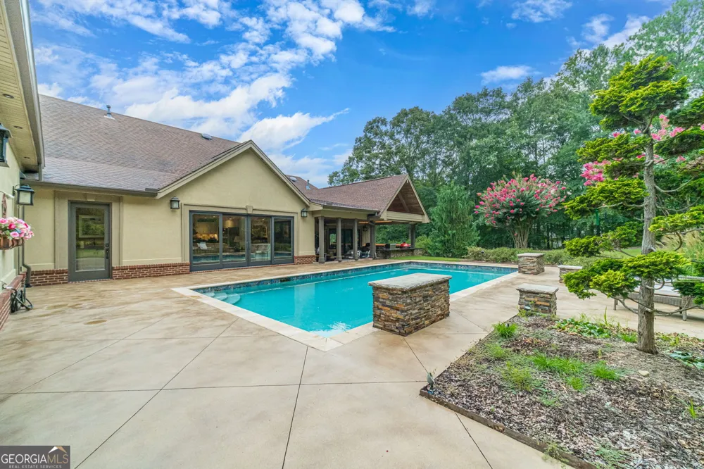 1601 Broadnax Mill RD Loganville, GA 30052