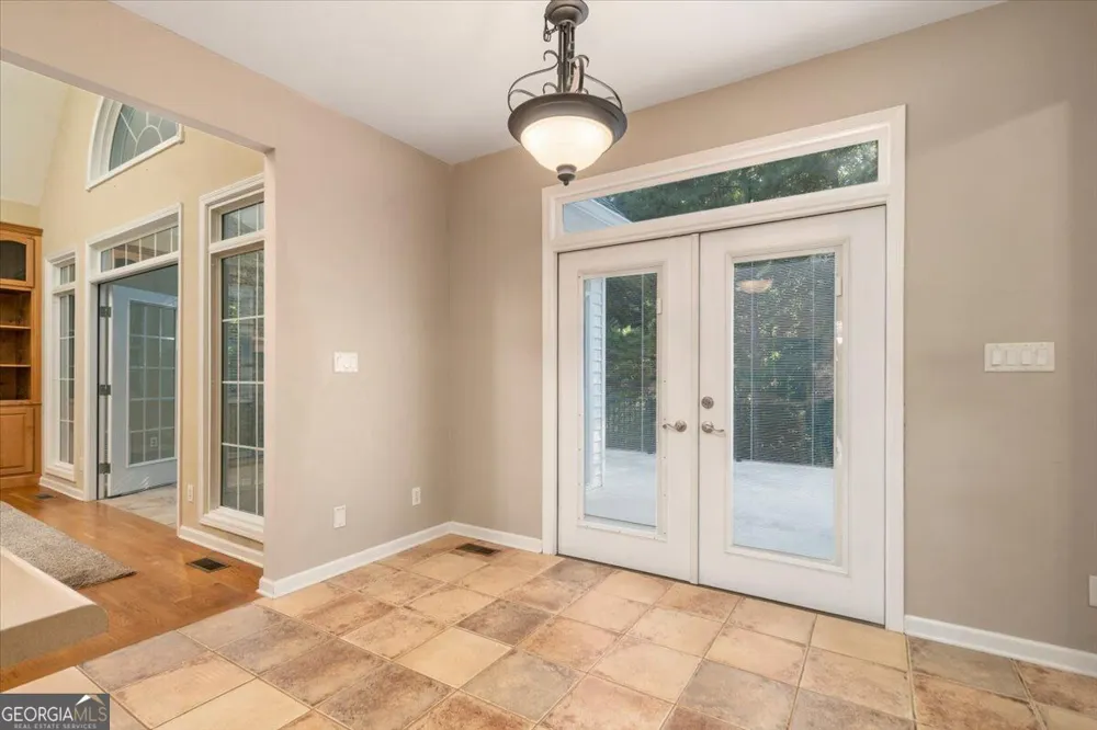 1628 Valley View DR Elberton, GA 30635