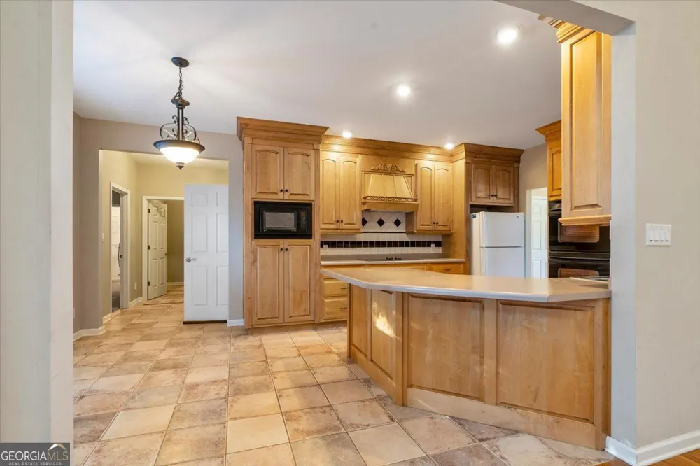 1628 Valley View DR Elberton, GA 30635