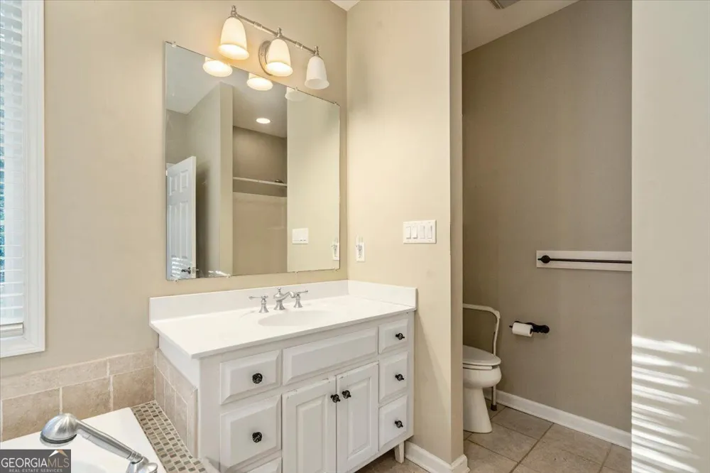 1628 Valley View DR Elberton, GA 30635