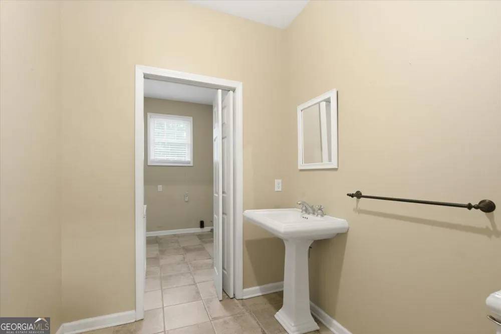 1628 Valley View DR Elberton, GA 30635