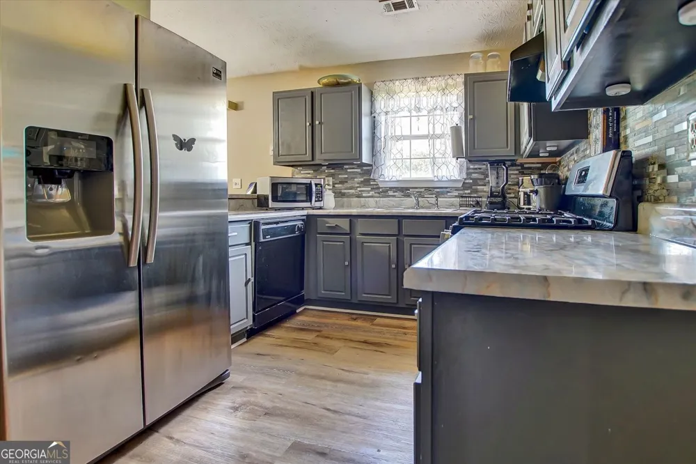 140 Greenleaf DR Hampton, GA 30228
