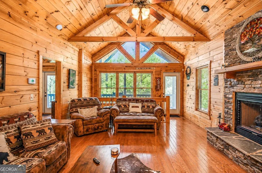 216 Dawn LN Ellijay, GA 30540