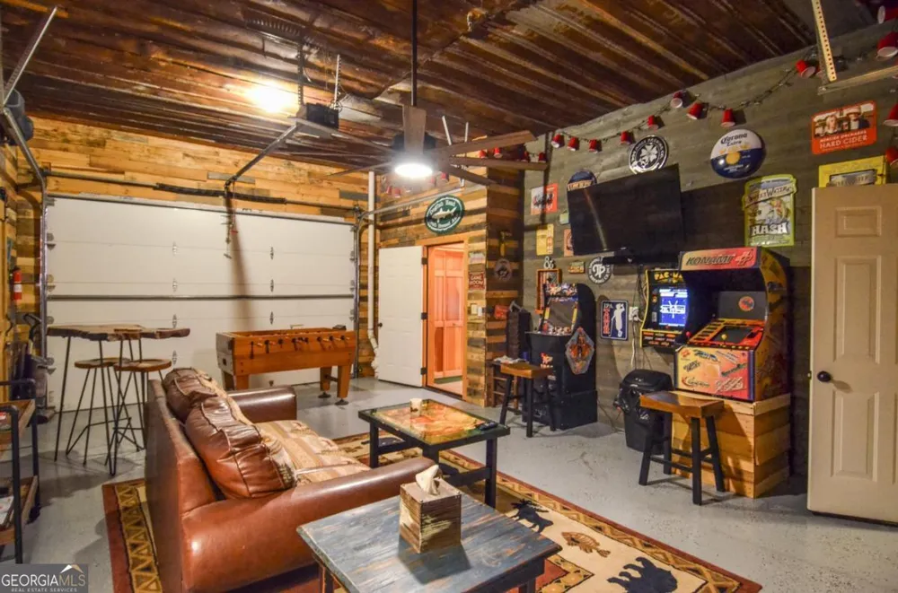 216 Dawn LN Ellijay, GA 30540