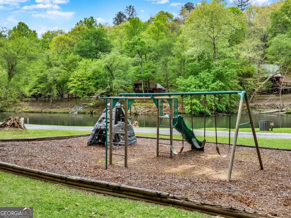 216 Dawn LN Ellijay, GA 30540