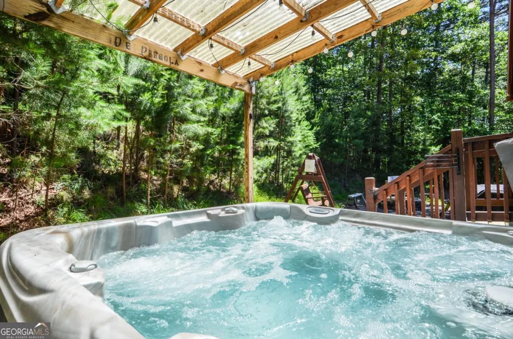 216 Dawn LN Ellijay, GA 30540