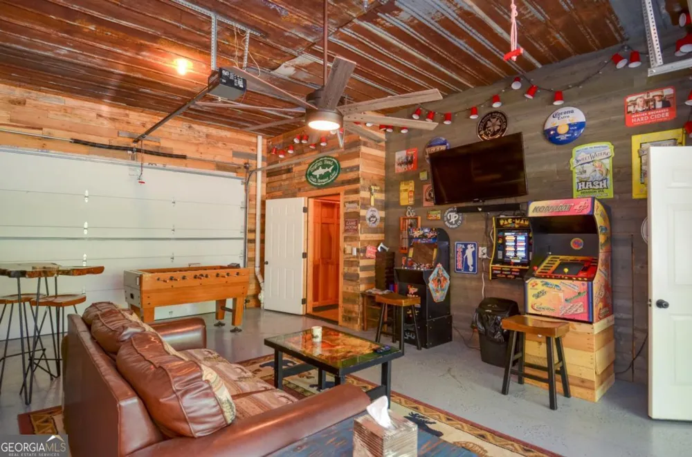216 Dawn LN Ellijay, GA 30540