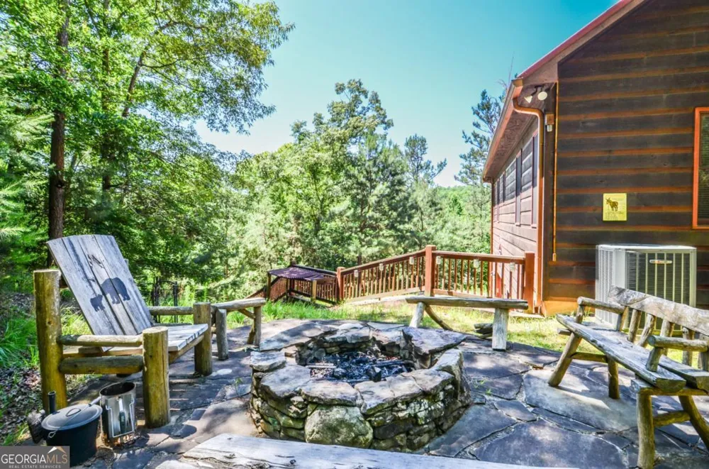 216 Dawn LN Ellijay, GA 30540